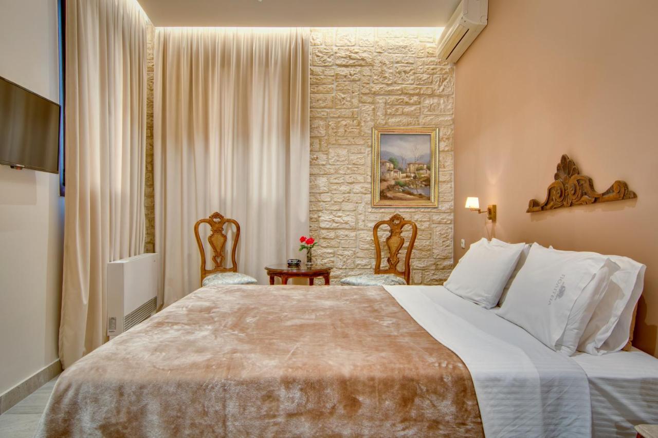 Politia Hotel Ioannina Ngoại thất bức ảnh